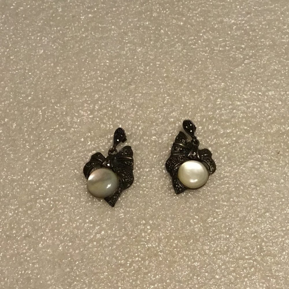 Vintage set of sterling silver moon stone earrings